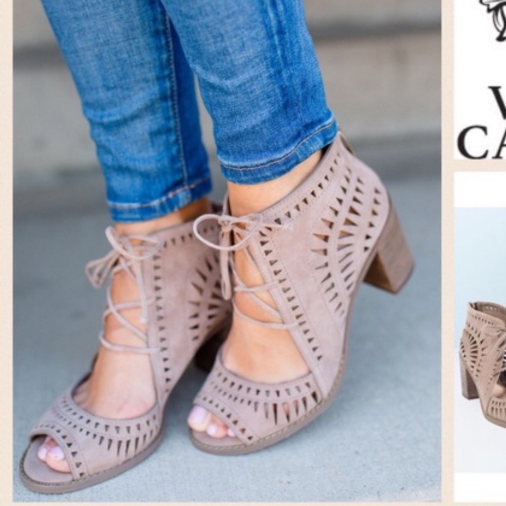 Vince Canute Tarita lace up sandal  - size 8